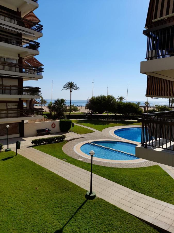 Manila Solo Familias Serviplaya Gandía Exterior foto