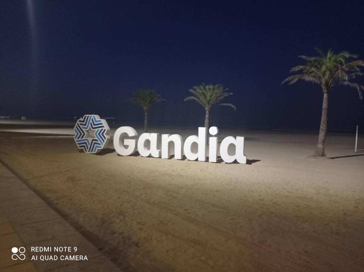 Manila Solo Familias Serviplaya Gandía Exterior foto