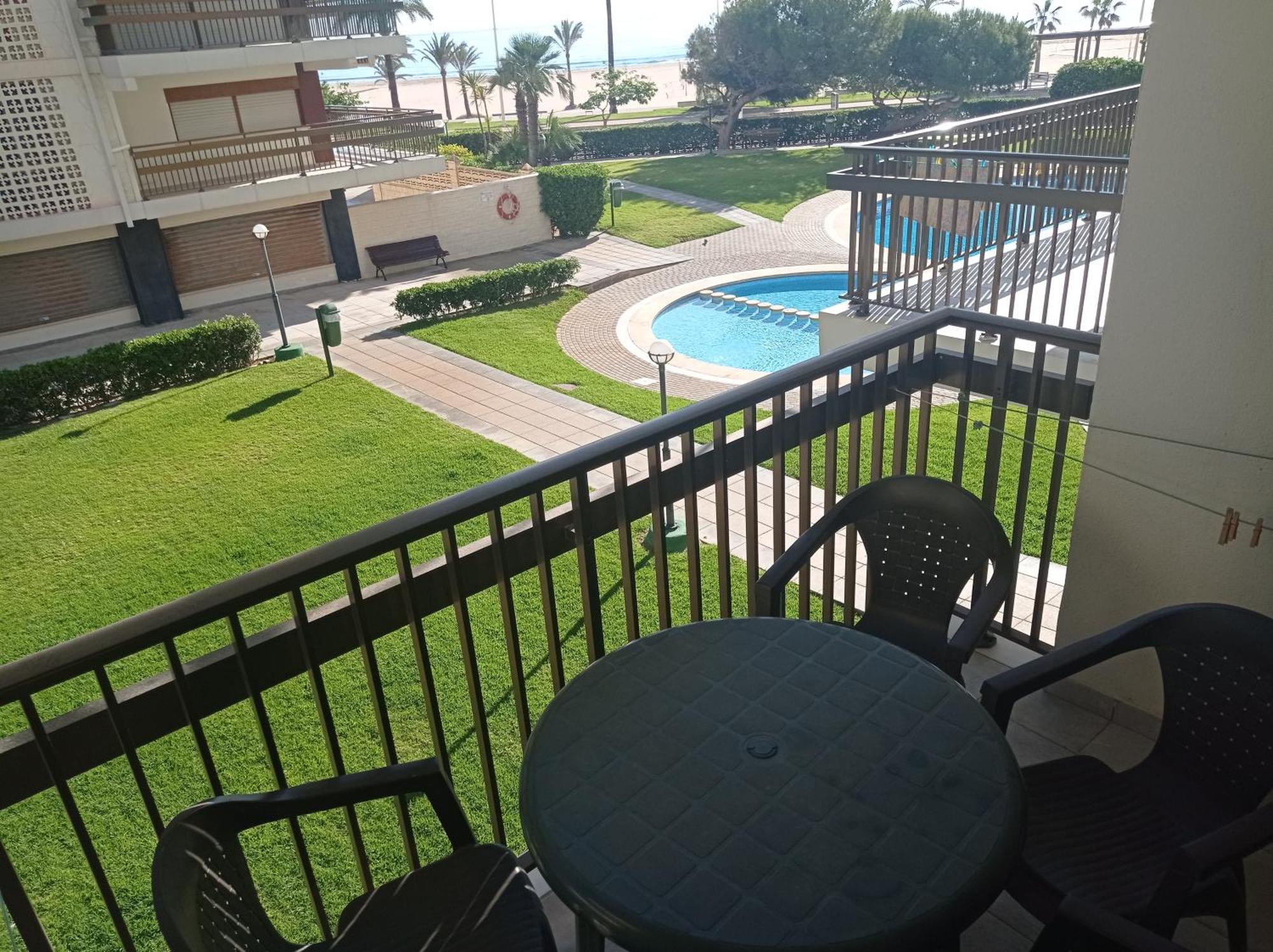 Manila Solo Familias Serviplaya Gandía Exterior foto